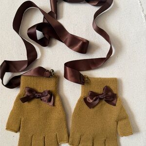 NEW stylish kids hand warmer Gloves with Ribbon Medium